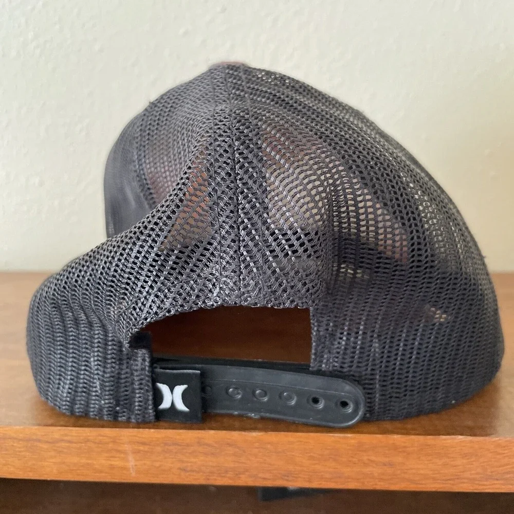 HURLEY Classics Bahama Snapback Trucker Hat Adjustable Cap ONE SIZE‎ Mens Womens